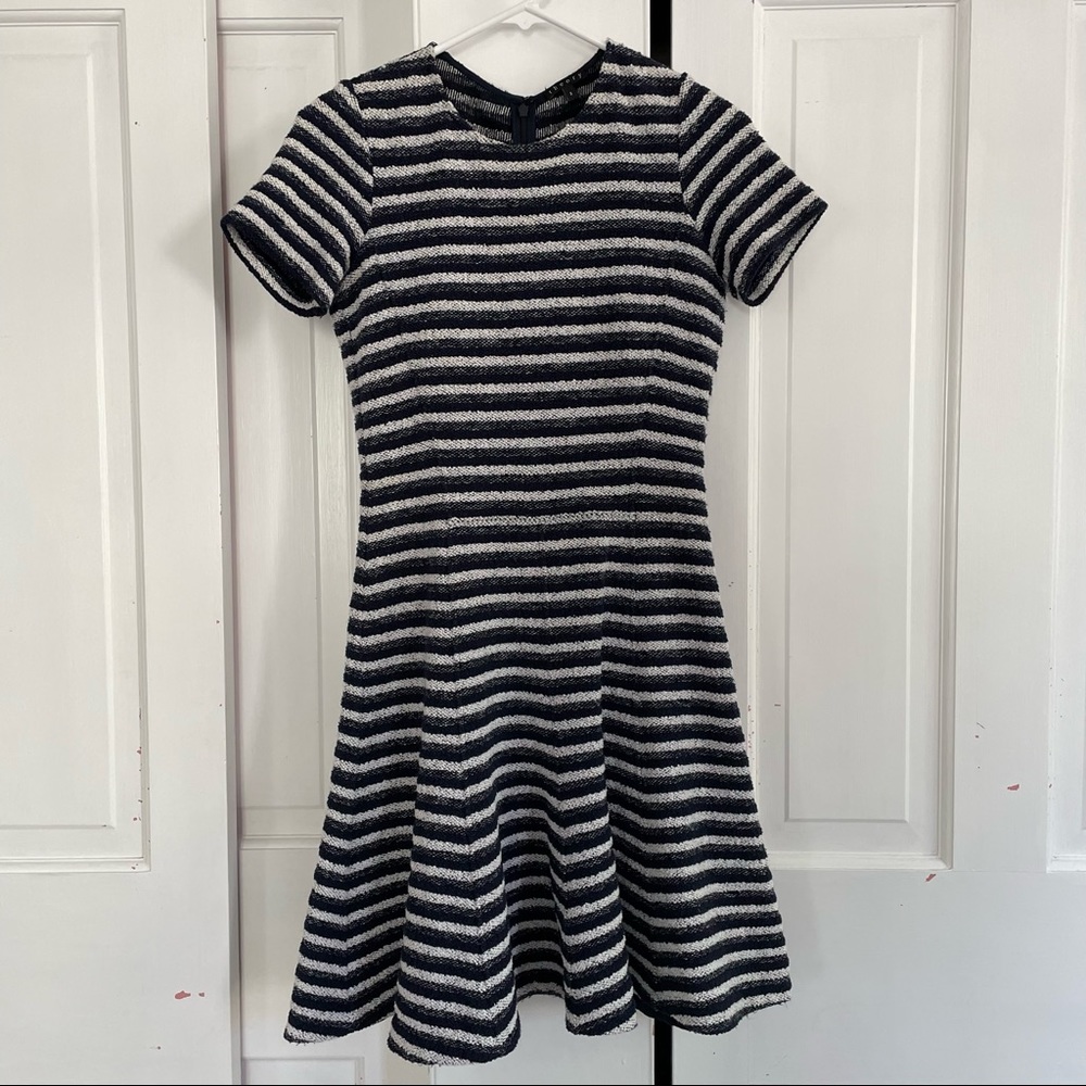 Theory size 2 EXCELLENT CONDITION cotton knit striped fit and flare dress